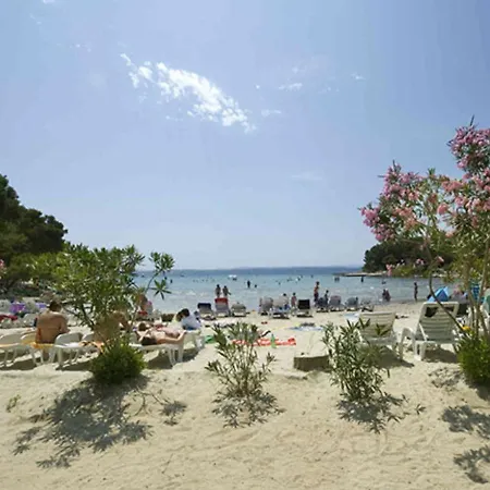 Lovely In Pako Tane With Swimming Pool * Pakoštane
